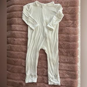 Kyte Baby Zippy in Cloud, size 6-12 months